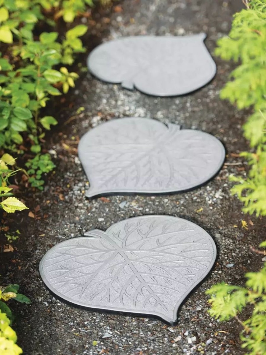 Landscaping Tools & Supplies * | Gsc Leaf Stepping Stone