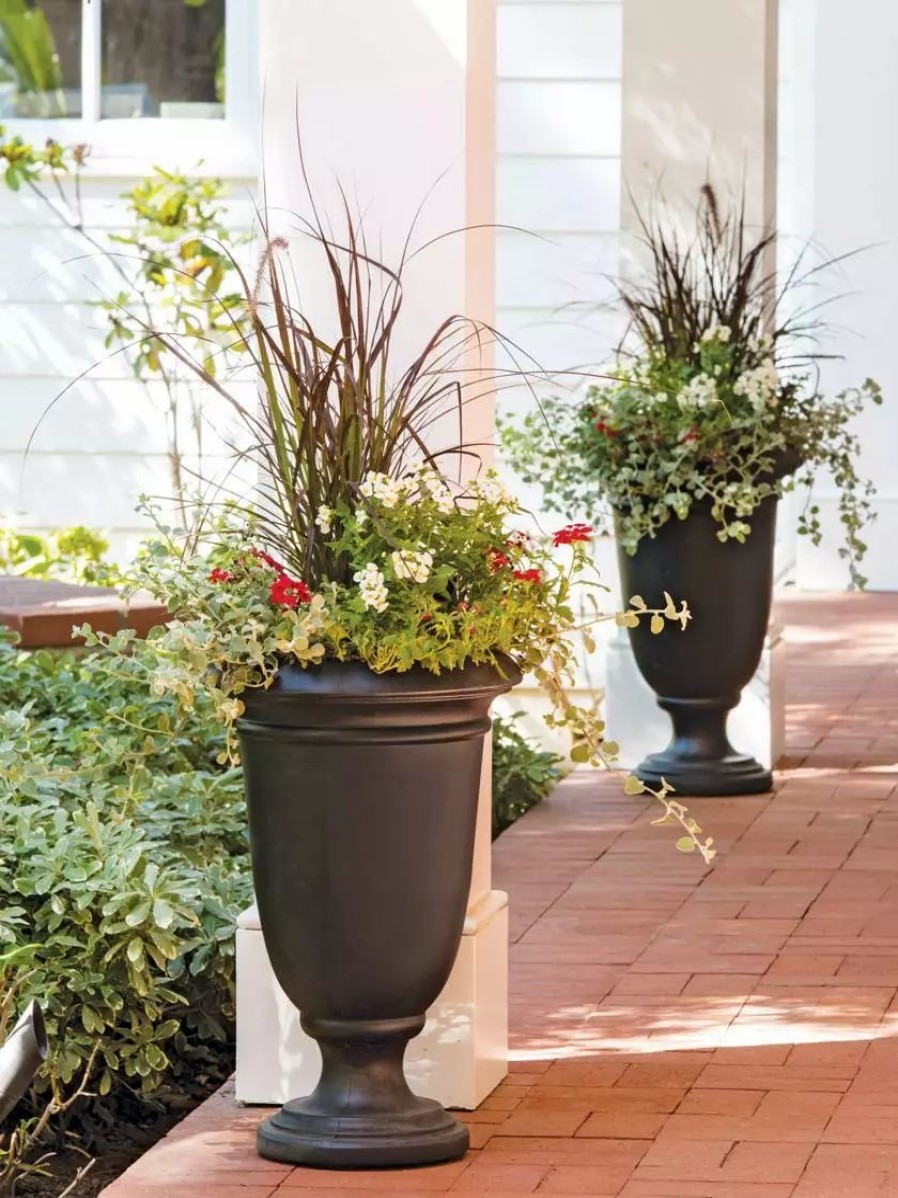 Planters & Raised Beds * | Gsc Ellington Self-Watering Urn Planter, 24