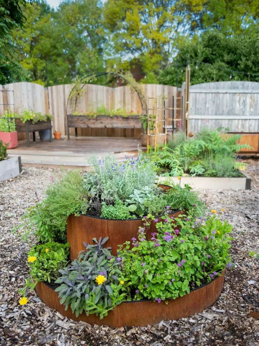 Planters & Raised Beds * | Gsc Birdies Corten Steel Tiered Round Raised Bed Kit, Tall